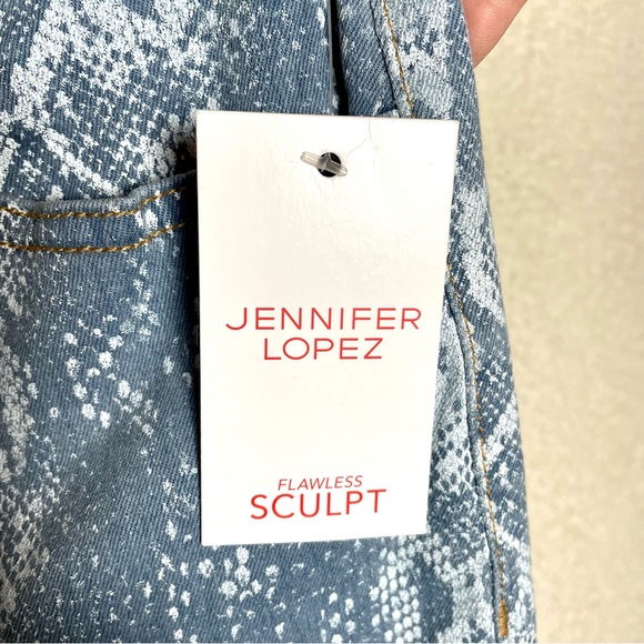 Jennifer Lopez NWT Snake Skin Blue Denim Pants Skinny Crop High Rise Size 4 - Picture 9 of 11